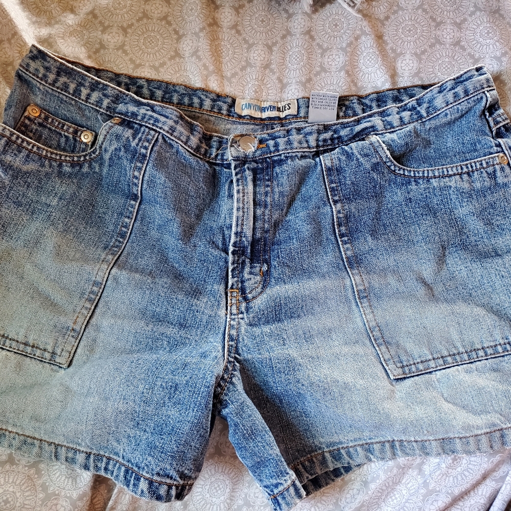 blue mom jean shorts